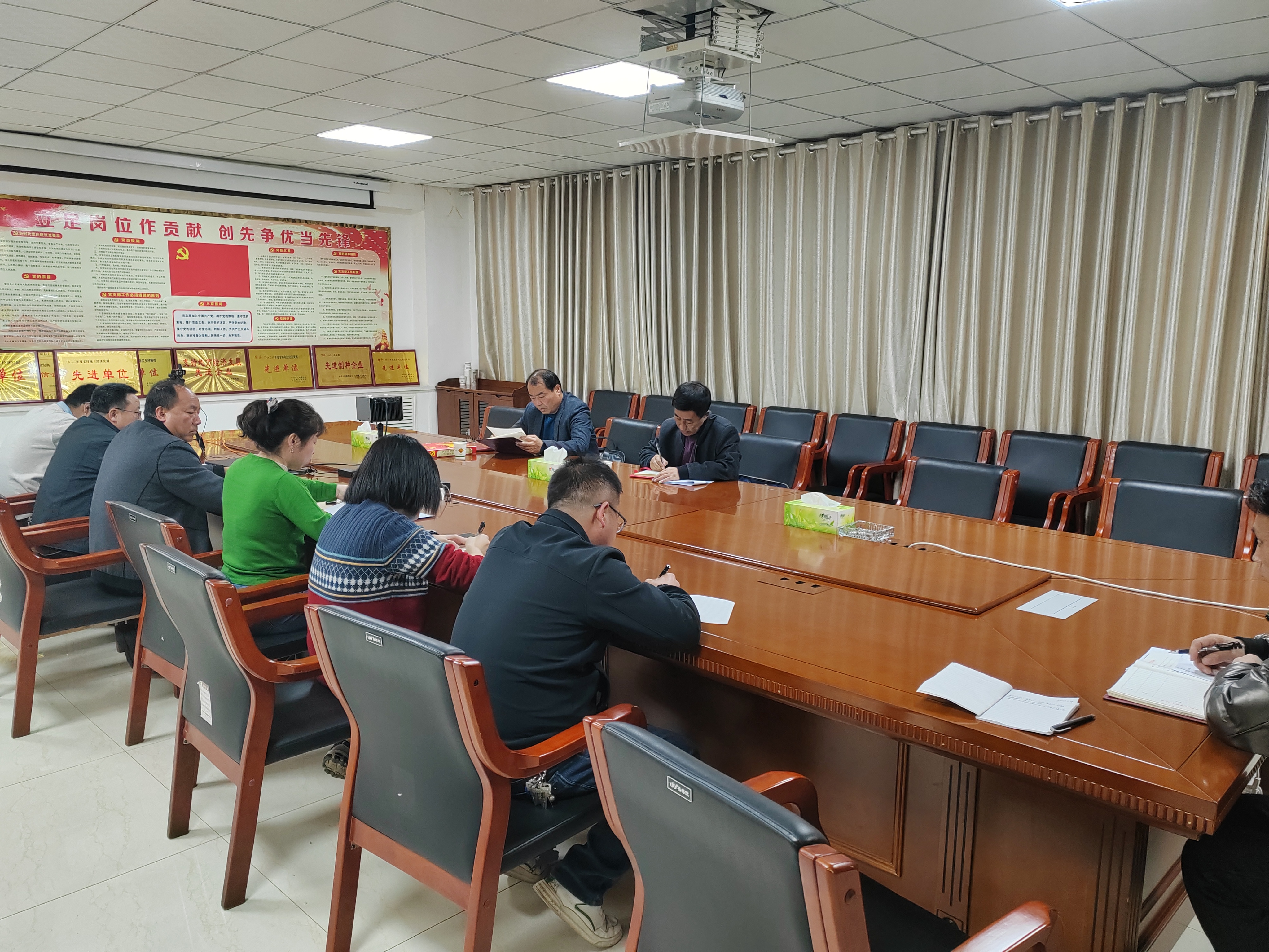 张掖市市直机关工委领导一行莅临金象种业进行党建工作调研检查